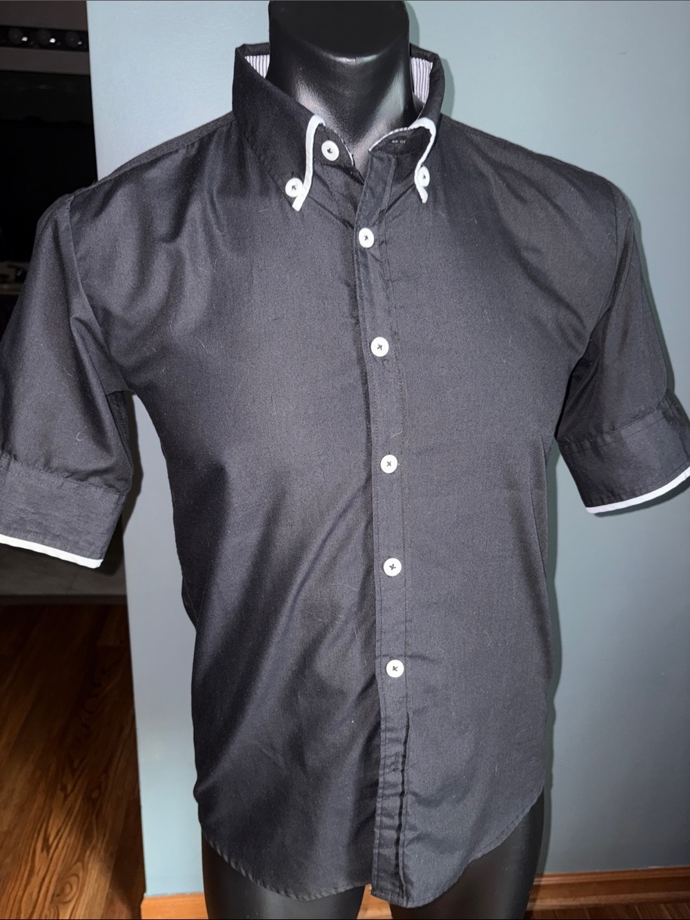 Men's Black Short-Sleeve Button-Up Shirt with Contrast Trim